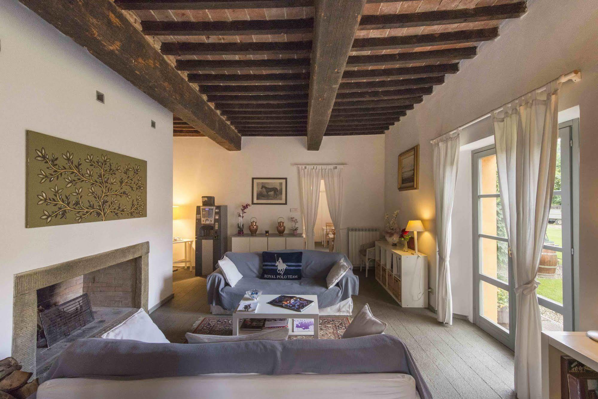 La Scuderia Casa Vacanze Guest House Arezzo Bagian luar foto